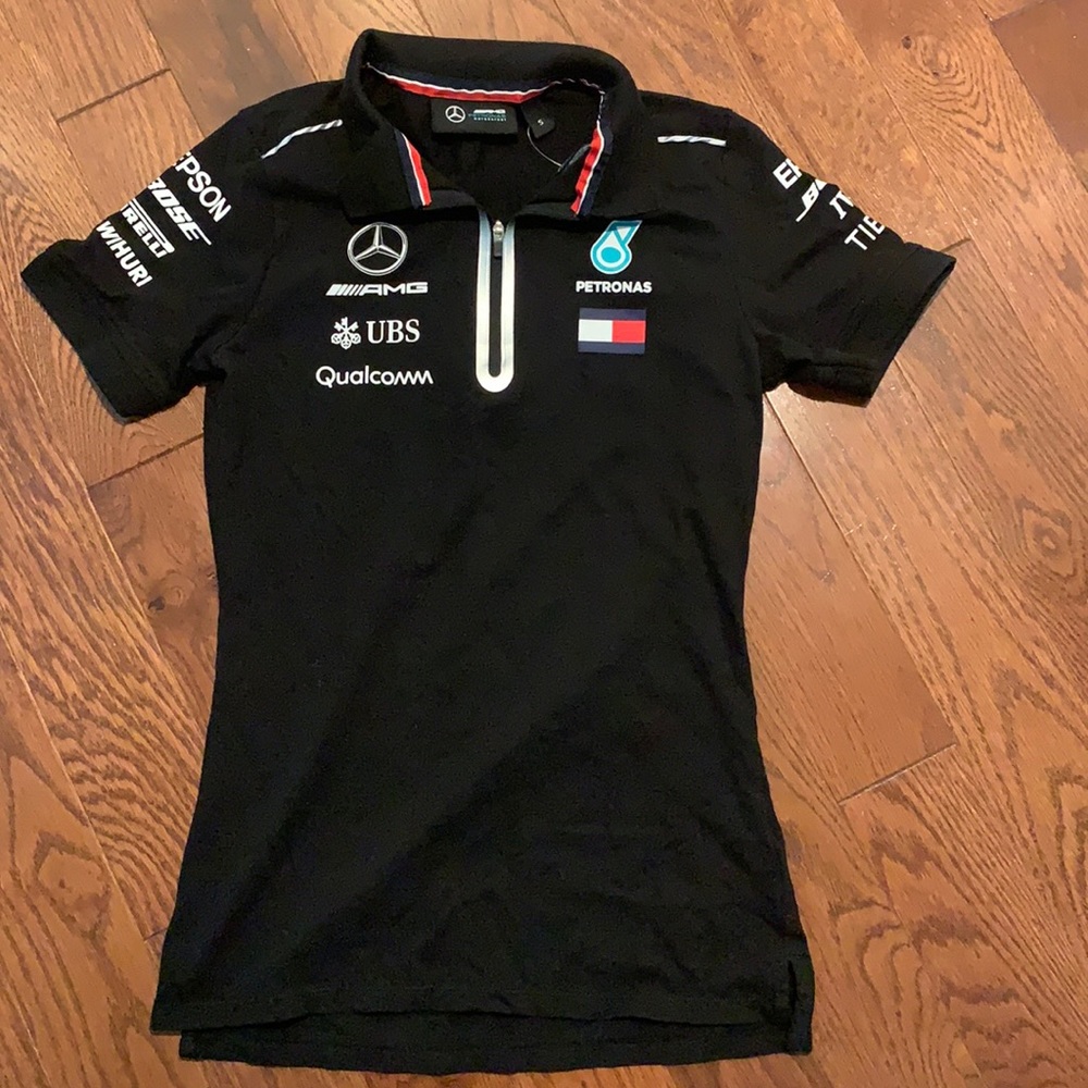 Mercedes AMG Petronas Shirt small